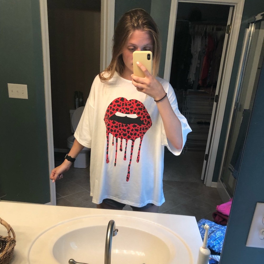 SHEIN Tshirt